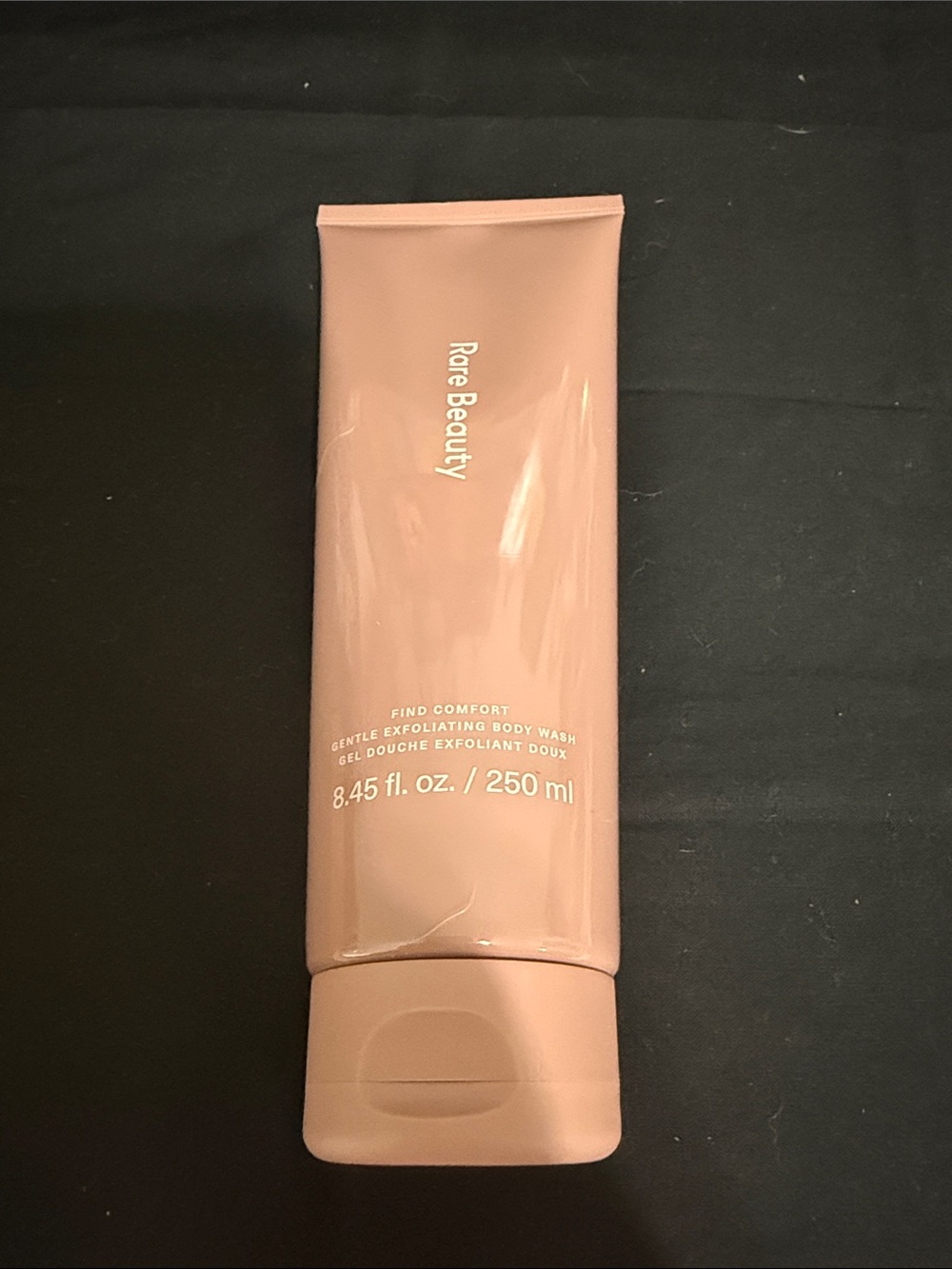 Rare Beauty Find Comfort Gentle Exfoliating Body Wash - Nude Pink